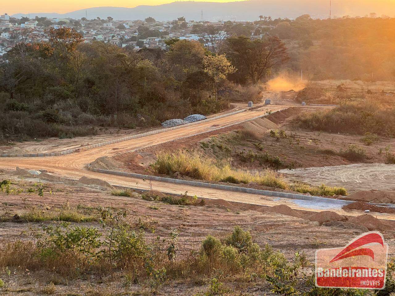 Terreno à venda, 360m² - Foto 2