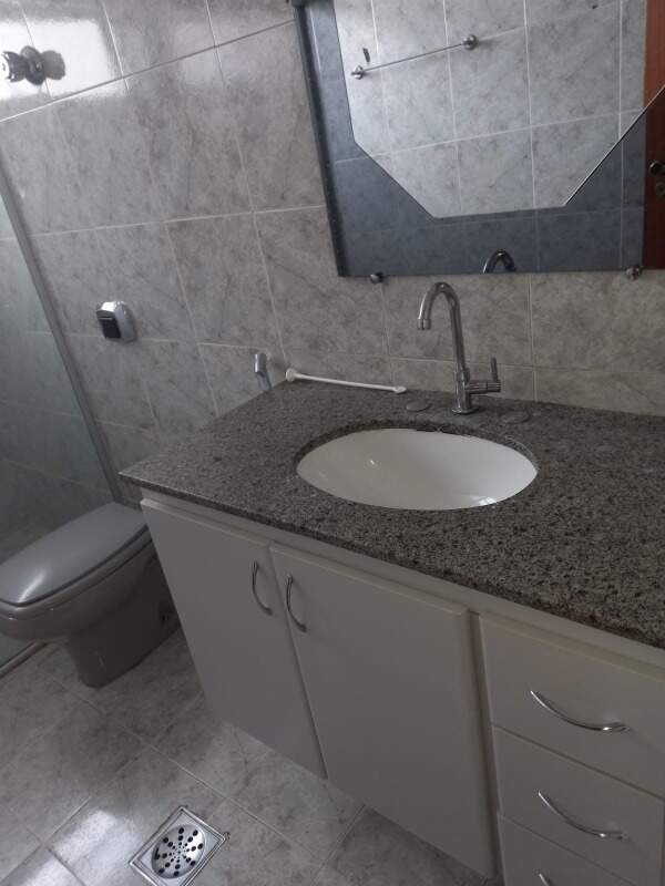 Apartamento para alugar com 3 quartos, 120m² - Foto 11