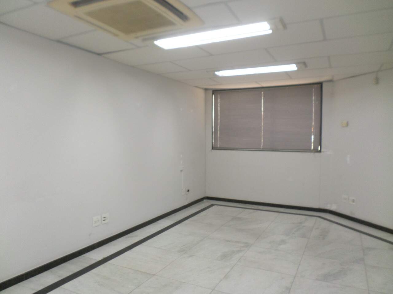 Prédio Inteiro para alugar, 750m² - Foto 17