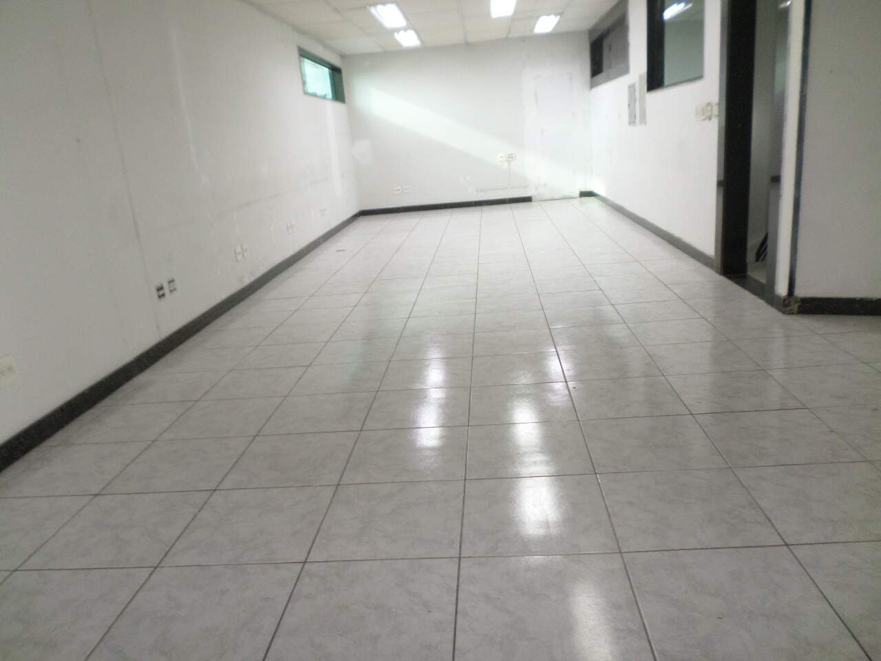 Prédio Inteiro para alugar, 750m² - Foto 19