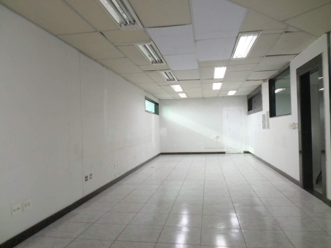 Prédio Inteiro para alugar, 750m² - Foto 10