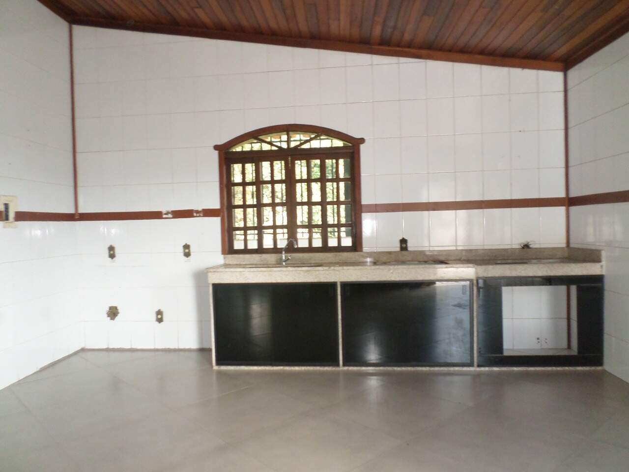 Casa para alugar com 3 quartos, 450m² - Foto 14