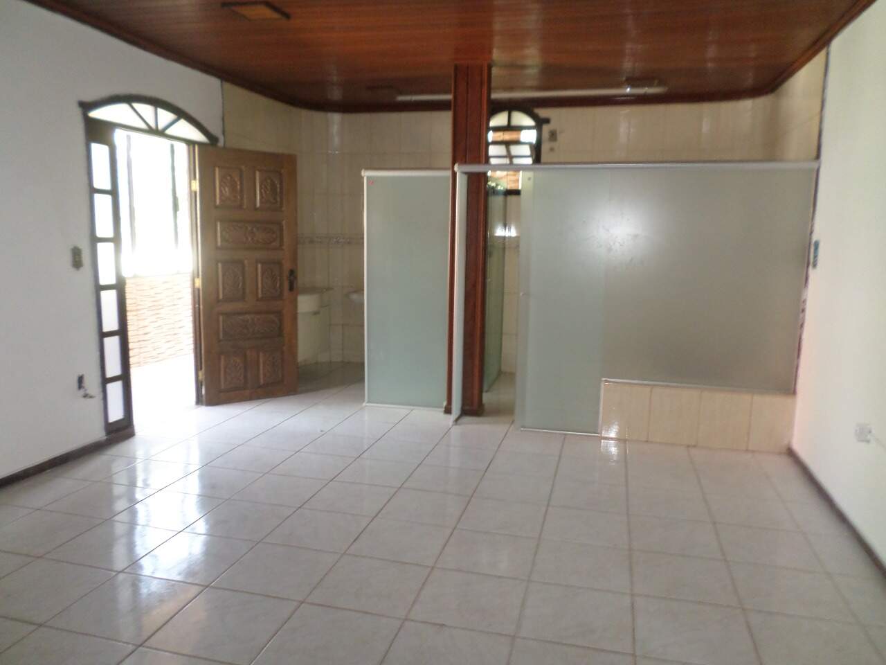 Casa para alugar com 3 quartos, 450m² - Foto 23