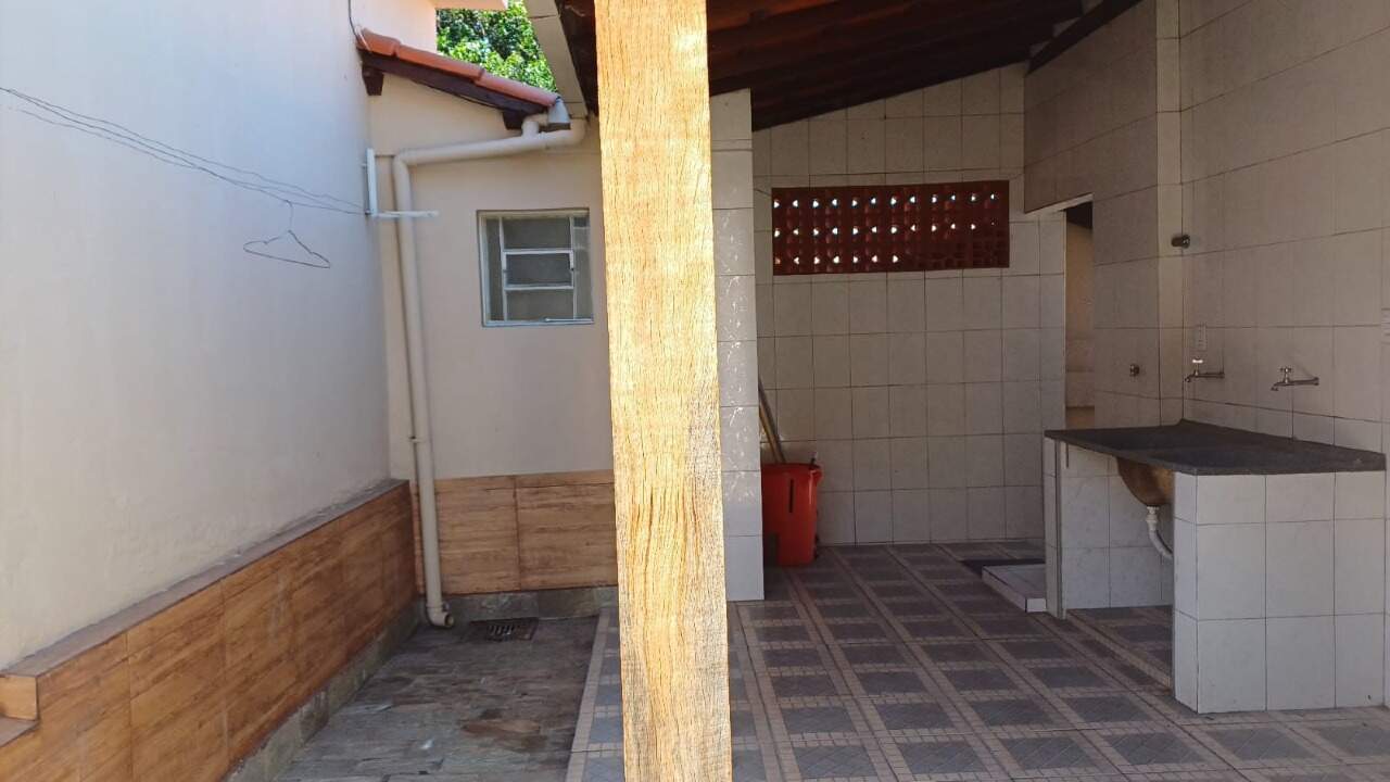 Casa para alugar com 3 quartos, 130m² - Foto 22