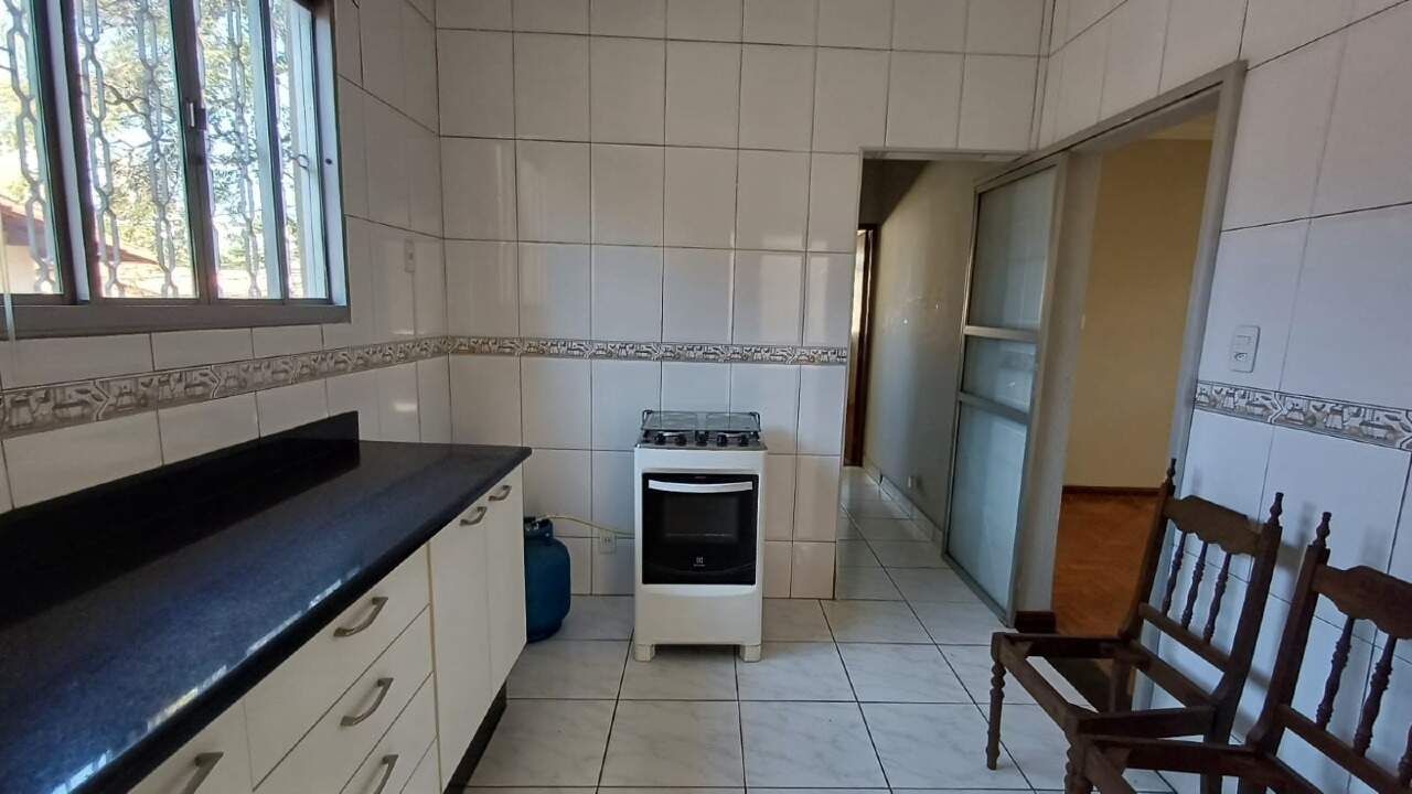 Casa para alugar com 3 quartos, 130m² - Foto 19