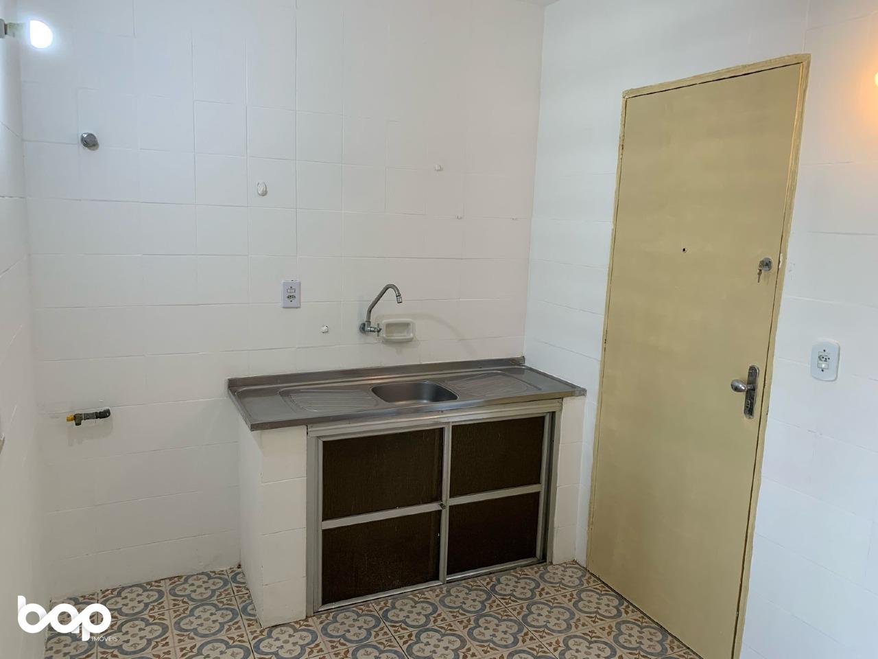 Apartamento- para aluguel- Bairro Andaraí- R$2.000,00-: 