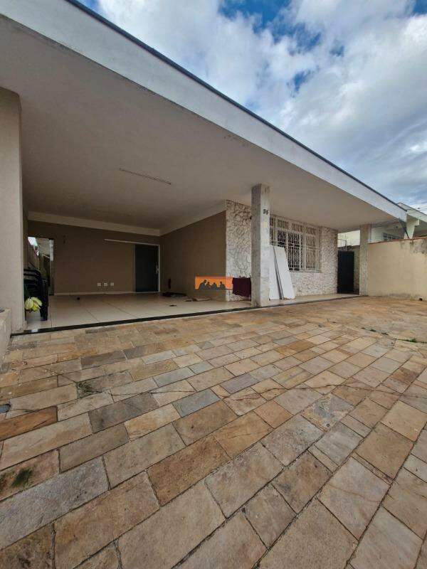 Casa para aluguel no Jardim Chapadão: 
