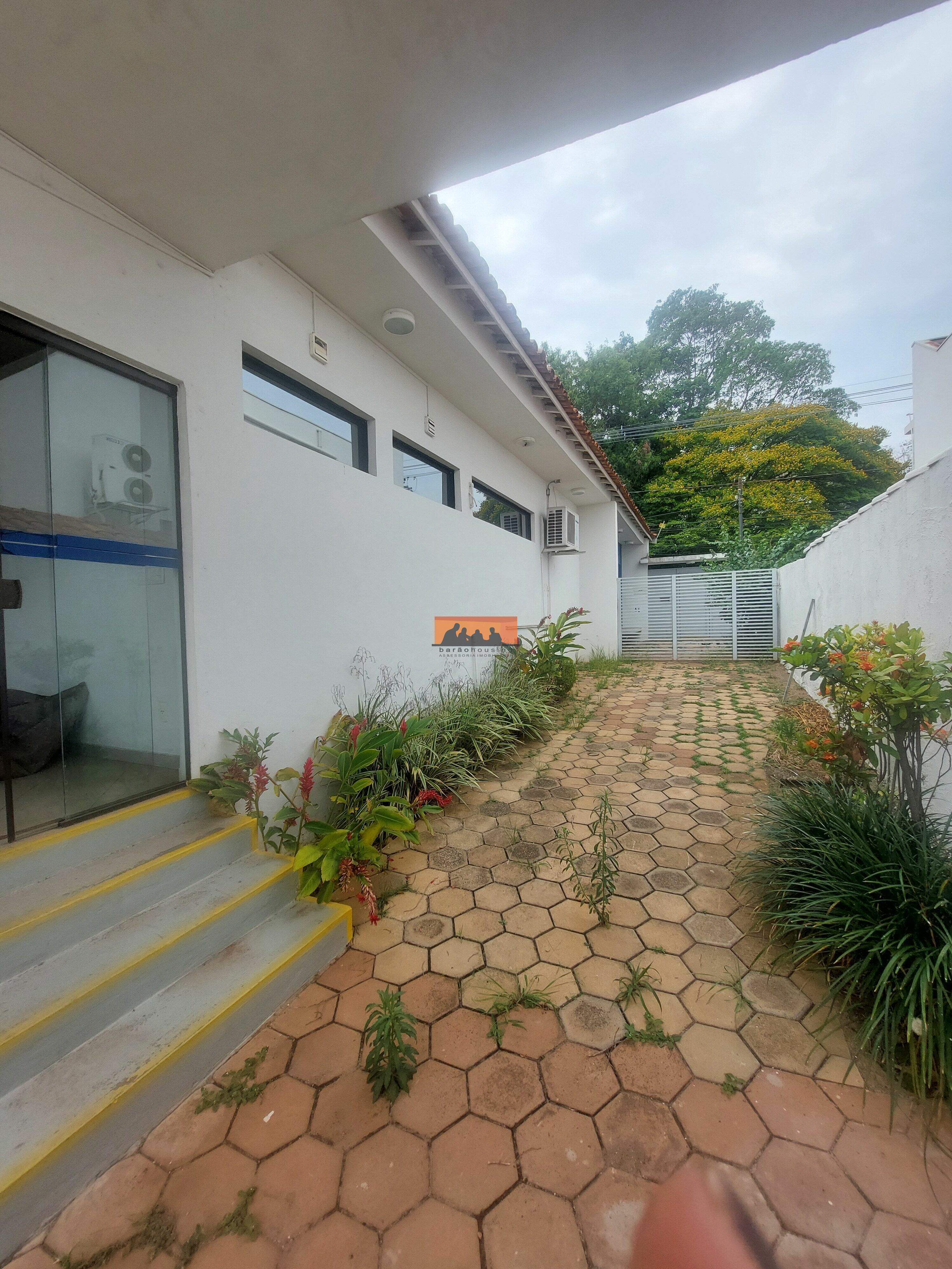 Casa para aluguel no Vila Santa Isabel: 
