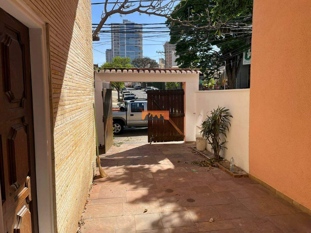 Casa para aluguel no Cambuí: 