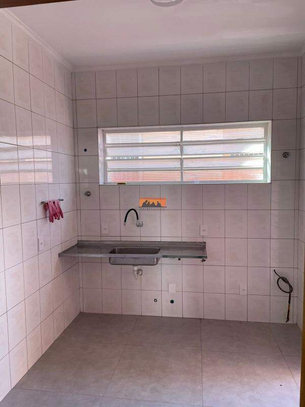 Casa para aluguel no Cambuí: 