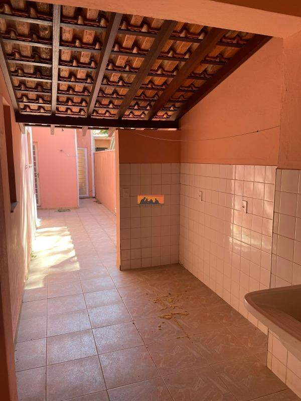 Casa para aluguel no Cambuí: 