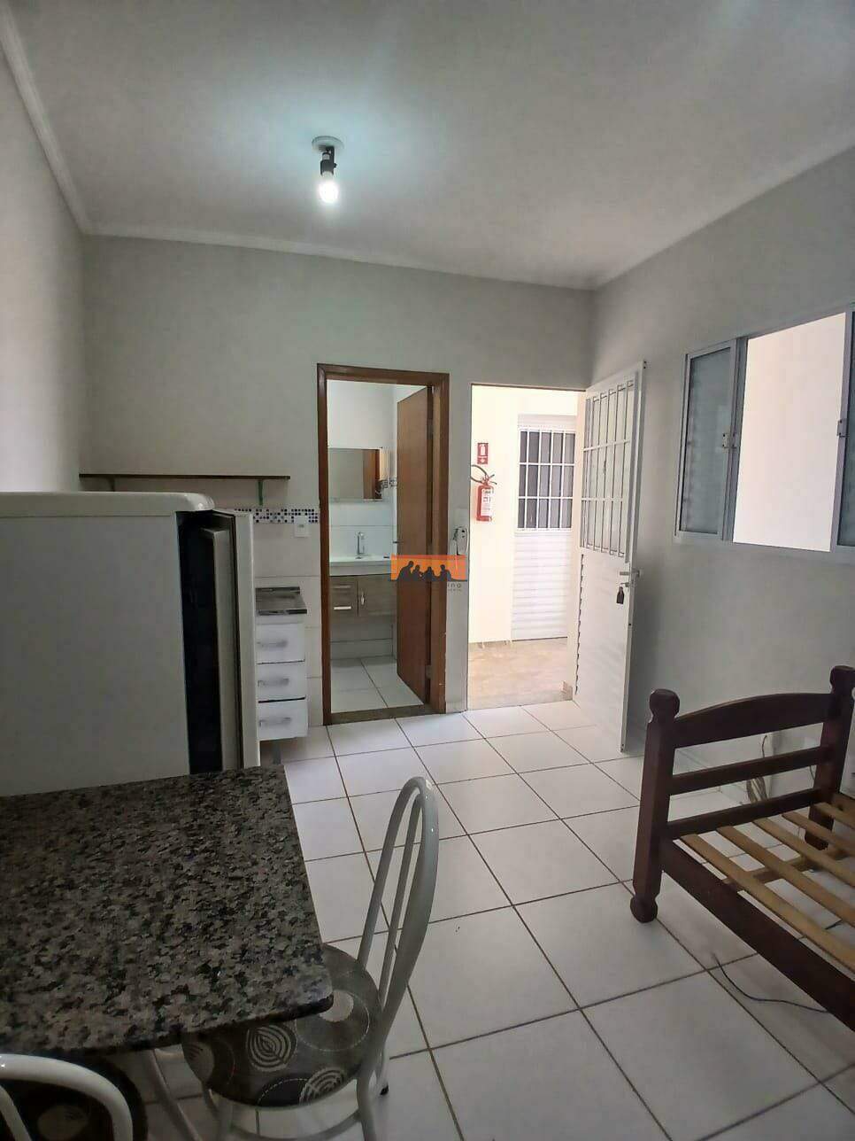 Kitnet para aluguel no Vila Santa Isabel: 