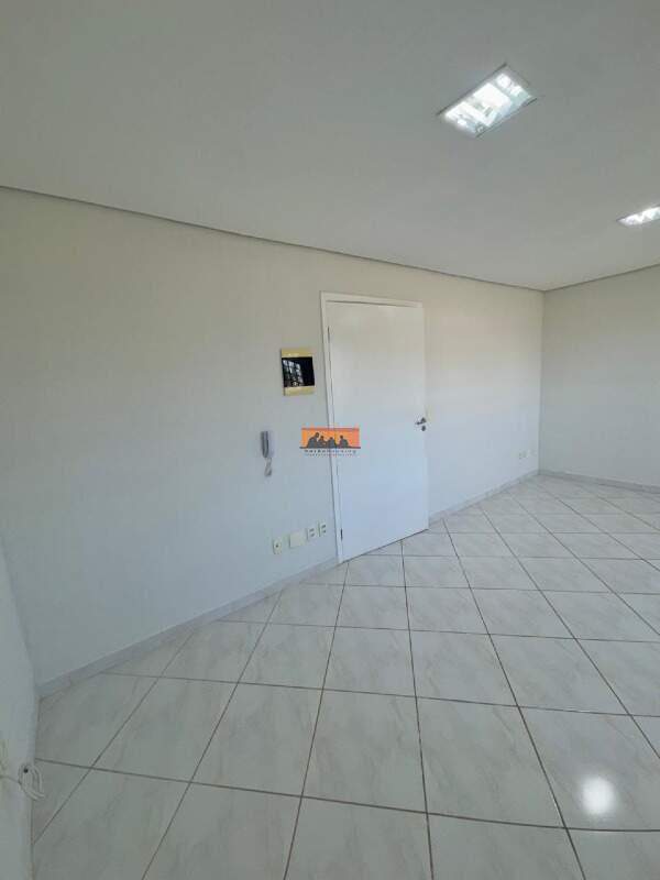Sala para aluguel no Parque das Universidades: 