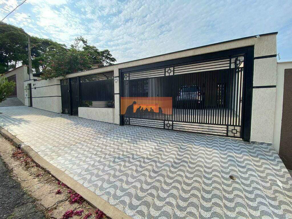 Casa à venda no Parque das Universidades: 