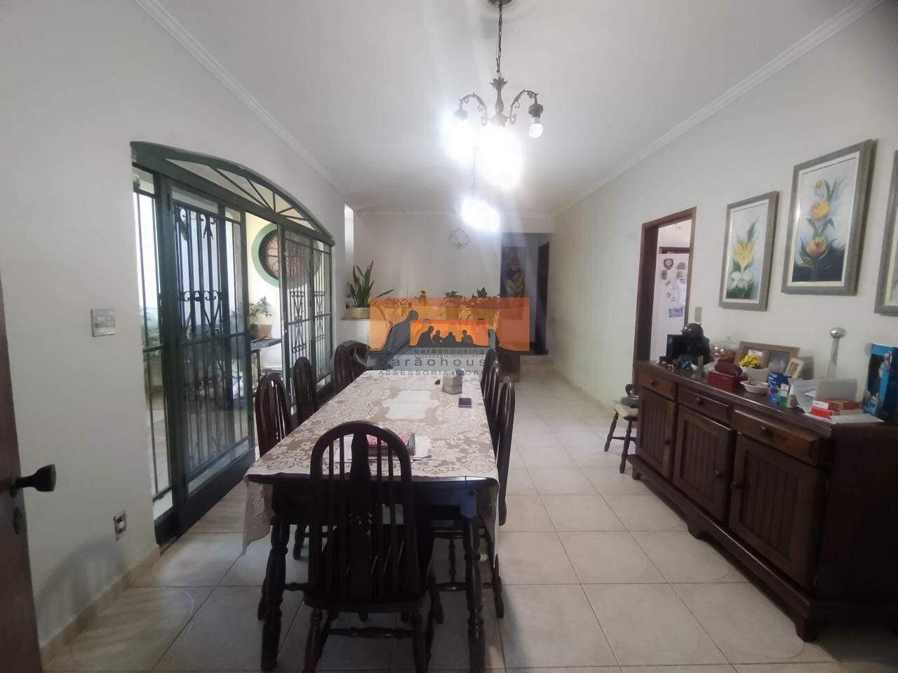 Casa à venda no Parque das Universidades: 