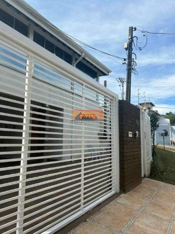 Casa à venda no Parque das Universidades: 