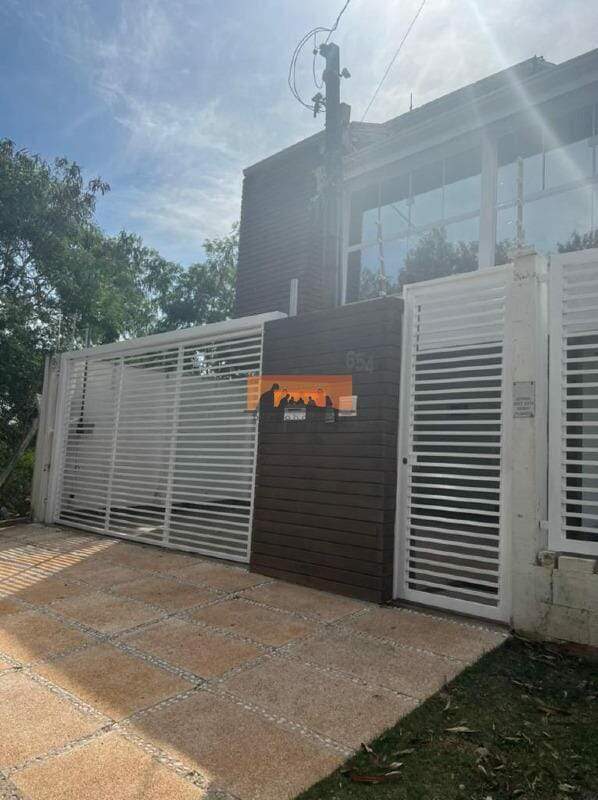 Casa à venda no Parque das Universidades: 