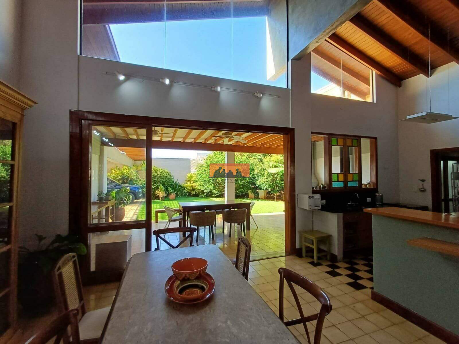Casa à venda no Condominio Riviera Barão: 