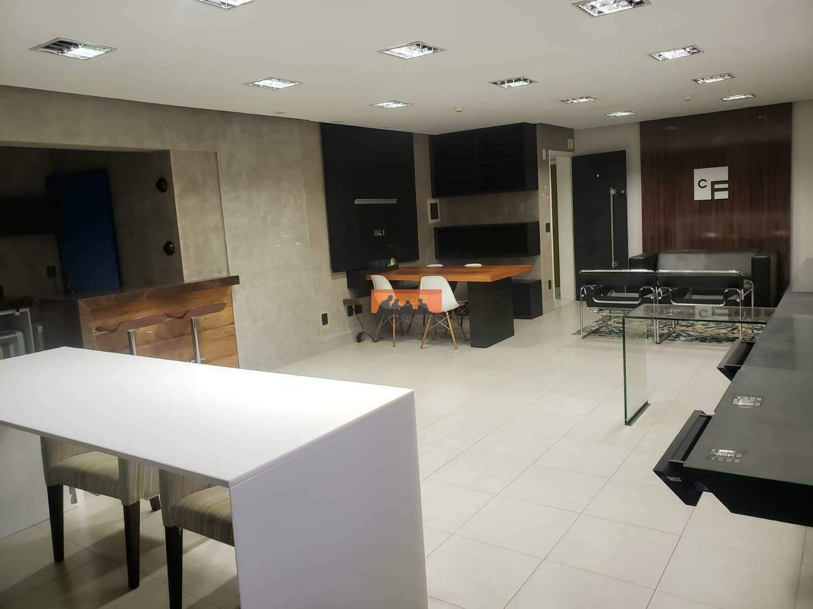 Sala à venda no Centro: 