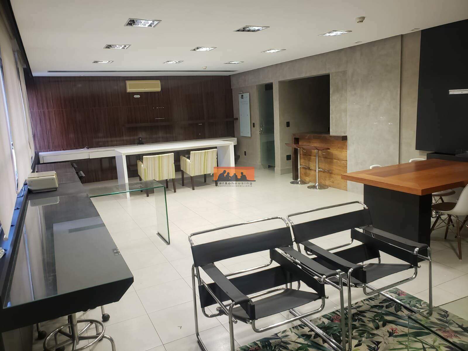 Sala à venda no Centro: 