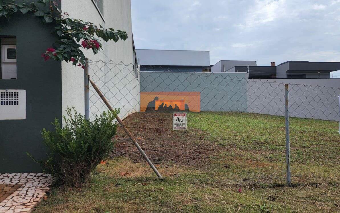 Terreno à venda no Residencial Terras do Barão: 