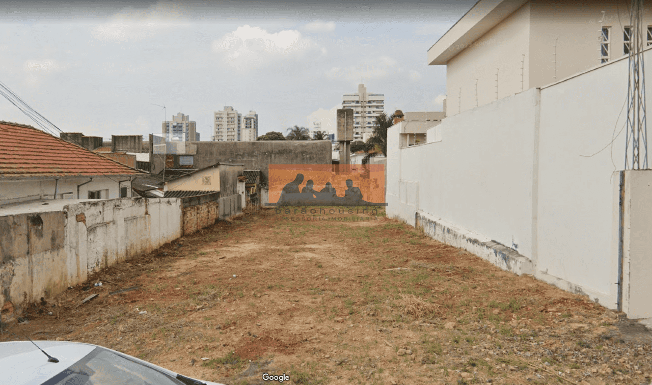 Terreno à venda no Centro: 