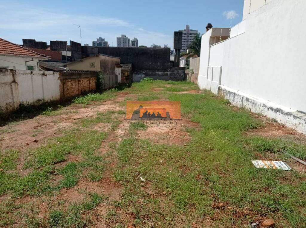 Terreno à venda no Centro: 