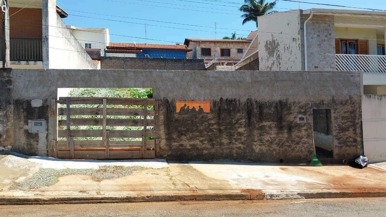 Terreno à venda no Parque dos Jacarandás: 
