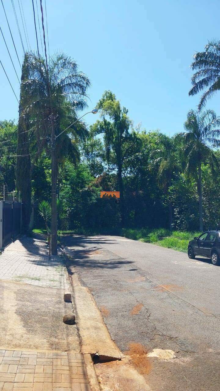 Terreno à venda no Parque dos Jacarandás: 