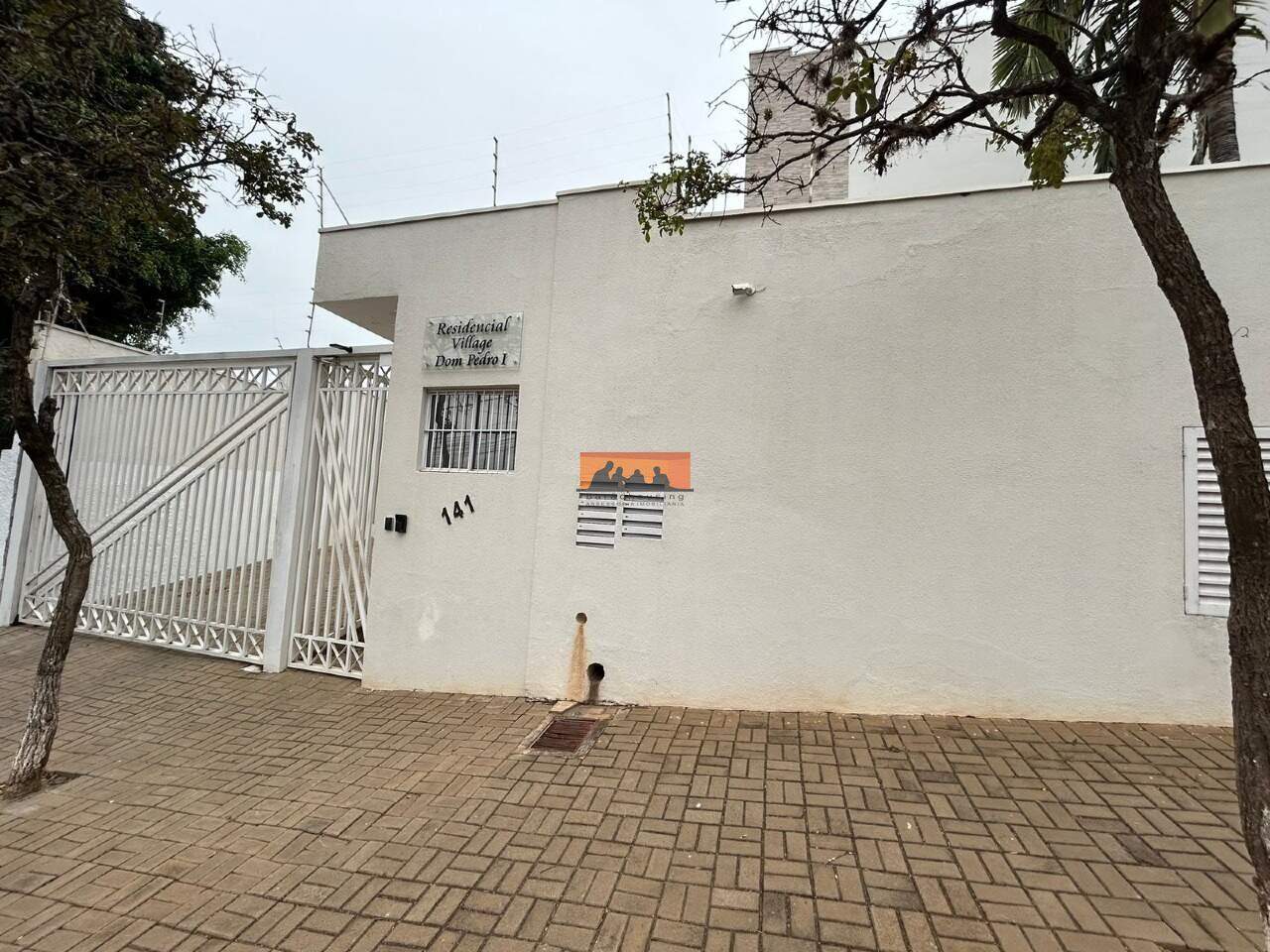 Casa à venda no Residencial Village Dom Pedro I : 