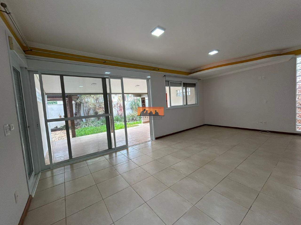 Casa à venda no Cidade Universitária: 