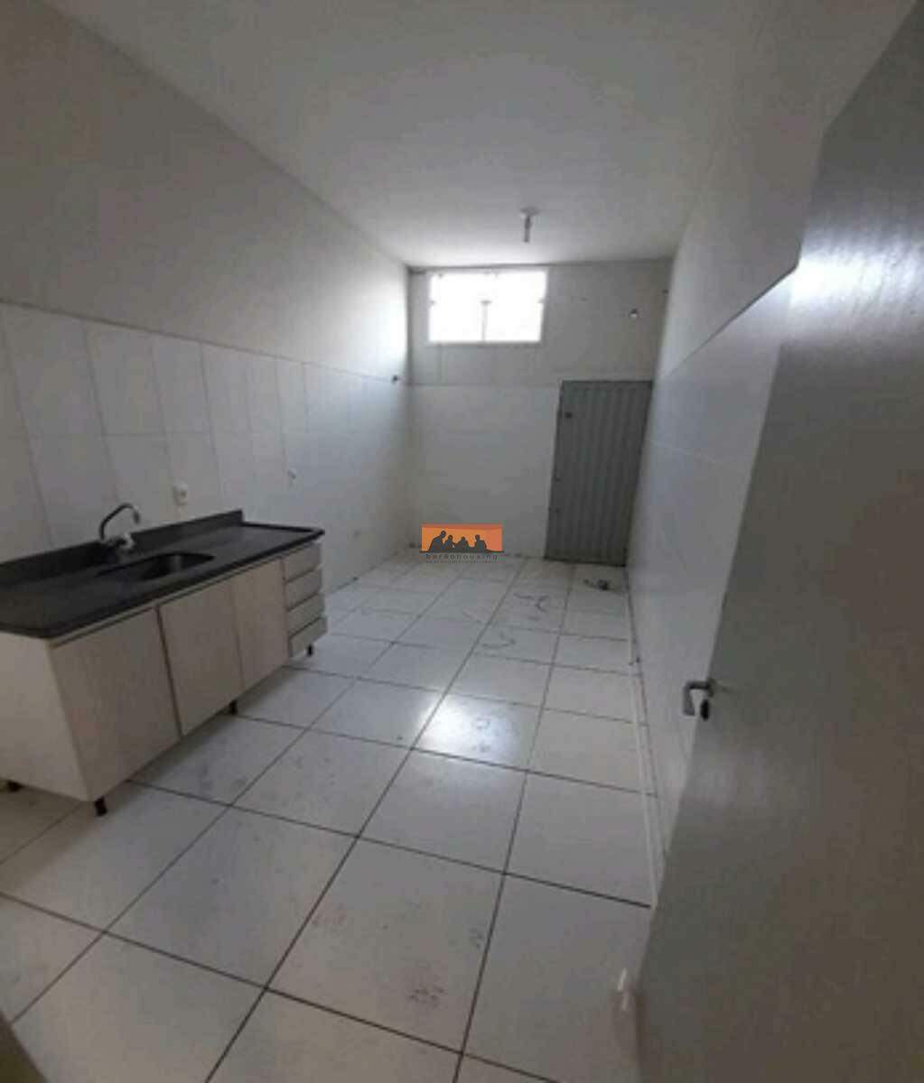 Barracão para aluguel no Santa Terezinha: 