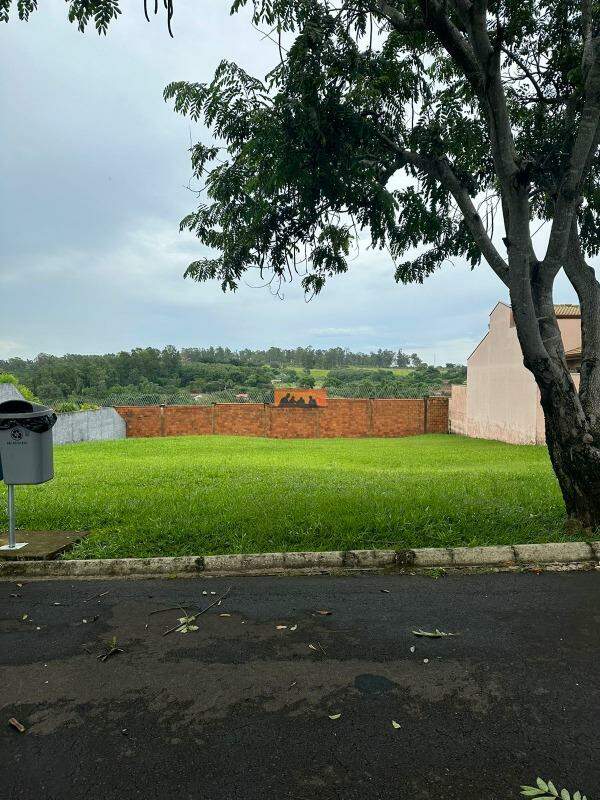 Lote em condomínio à venda no Condominio Residencial Portinari: 