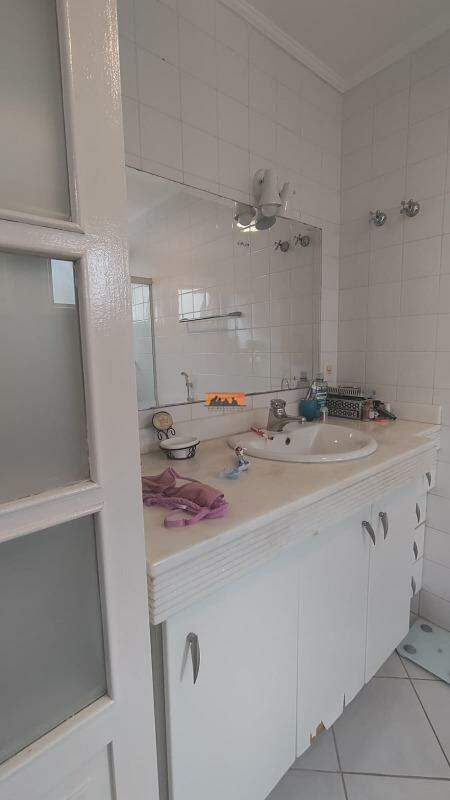 Casa à venda no Condominio dos Ipês: 