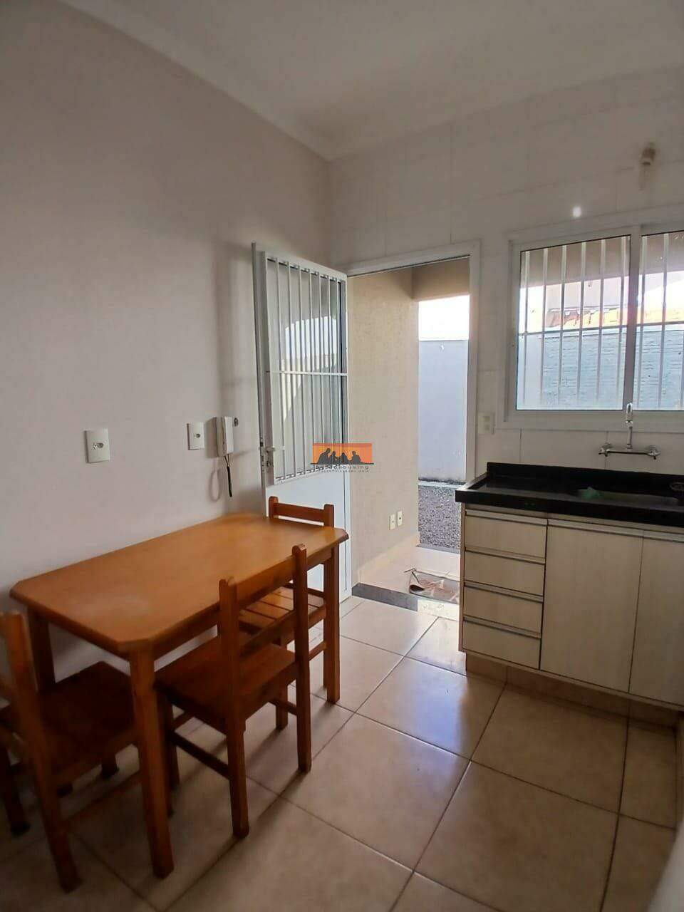 Casa para aluguel no Cidade Universitária: 