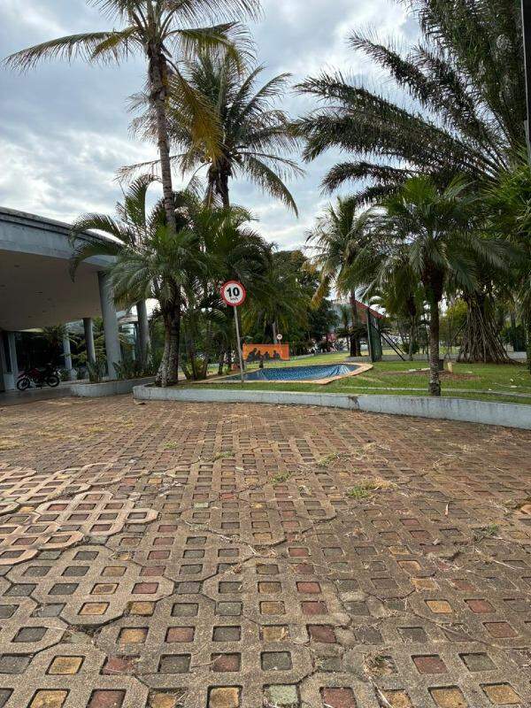 Prédio à venda no Jardim Santa Genebra: 