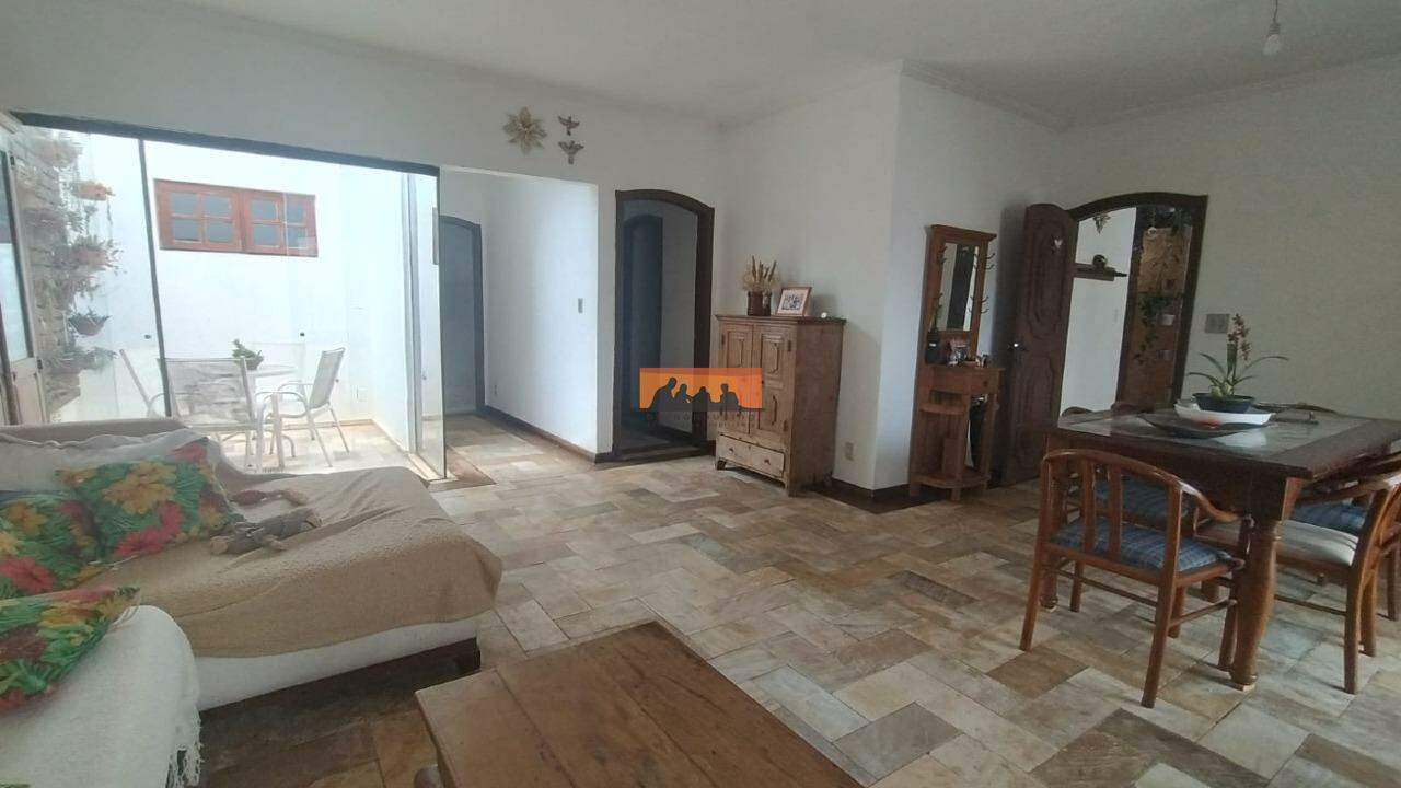 Casa à venda no Jardim do Sol: 