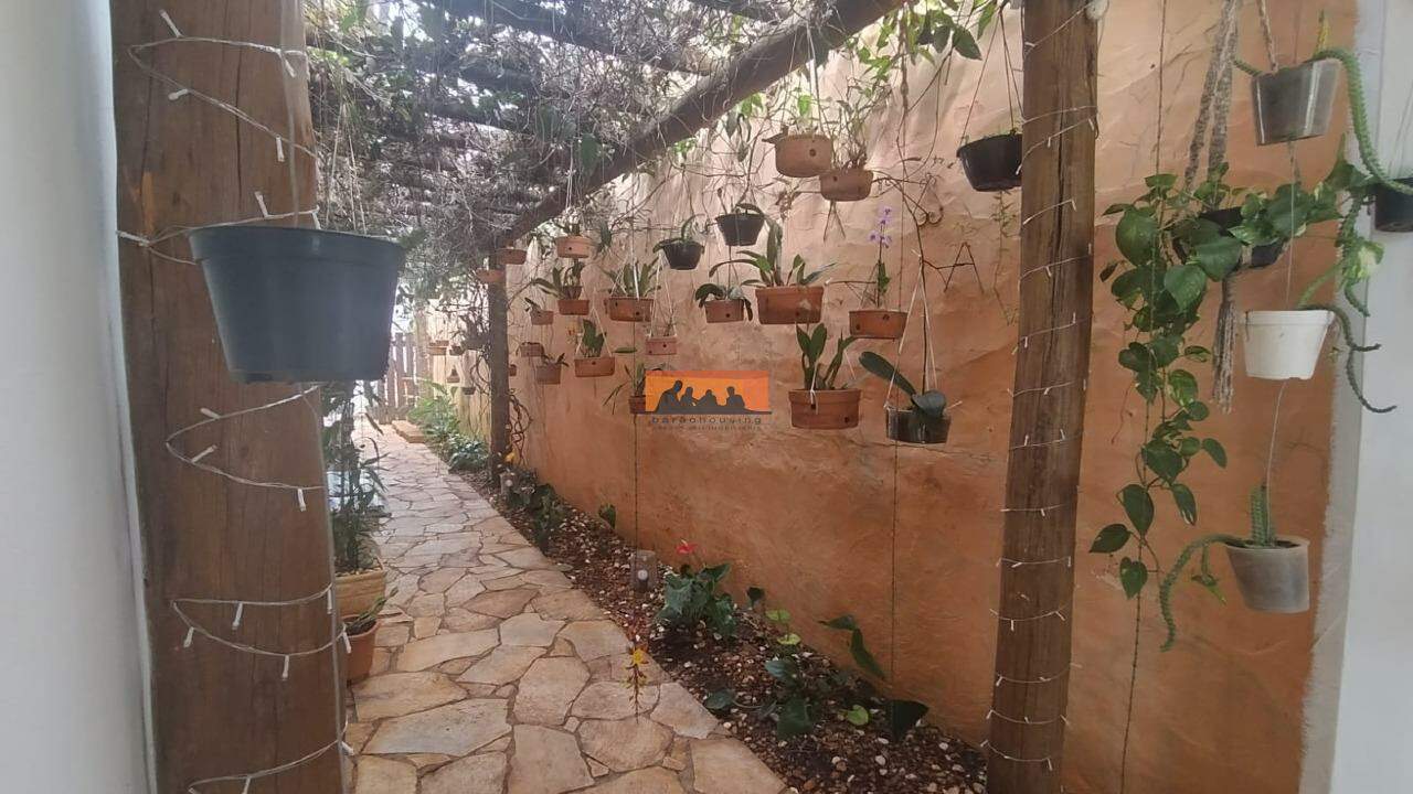 Casa à venda no Jardim do Sol: 