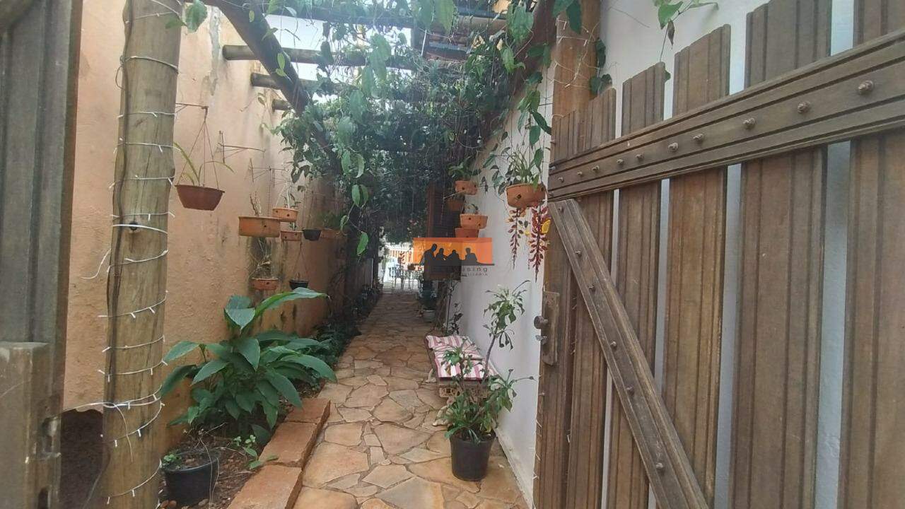 Casa à venda no Jardim do Sol: 