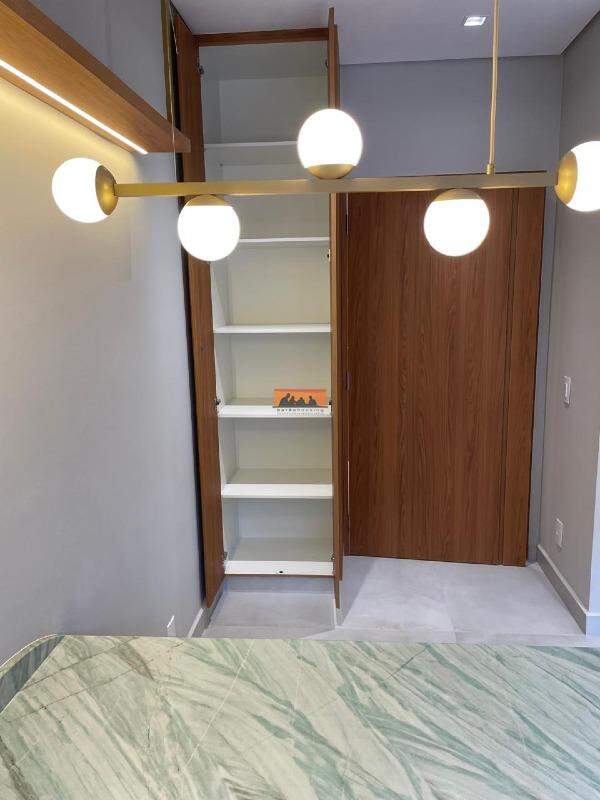 Sala para aluguel no Centro: 