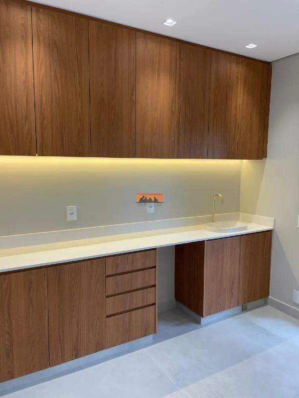 Sala para aluguel no Centro: 