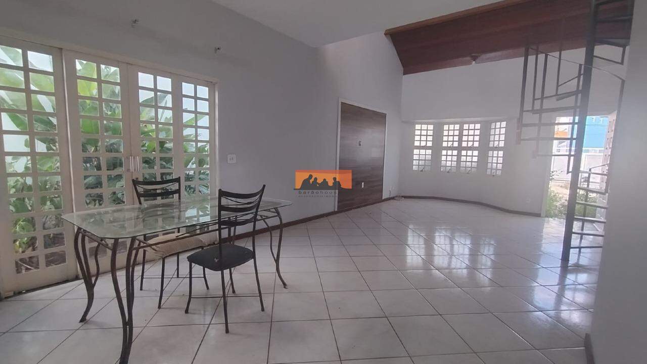 Casa à venda no Cidade Universitária: 