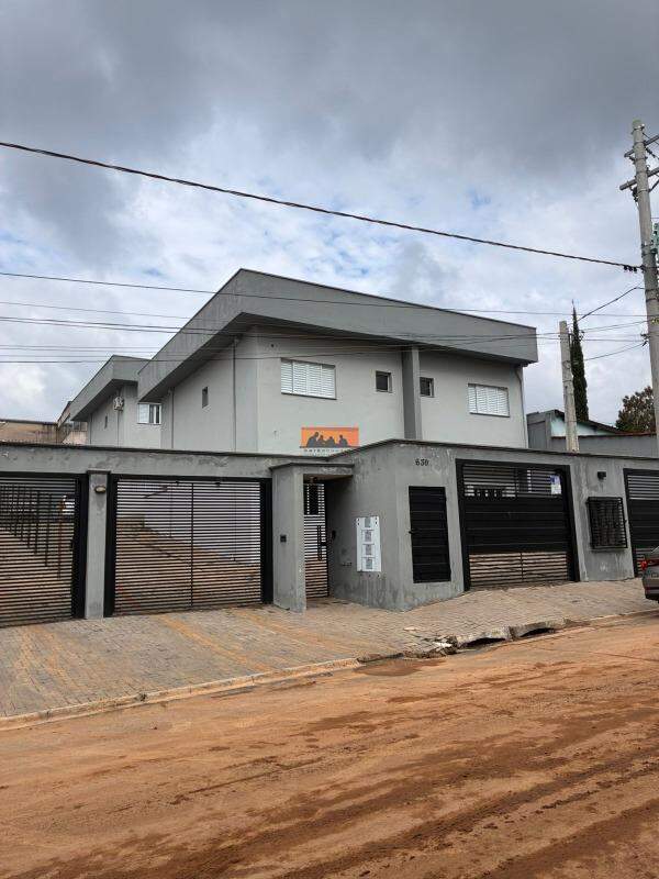 Casa para aluguel no Parque dos Pomares: 