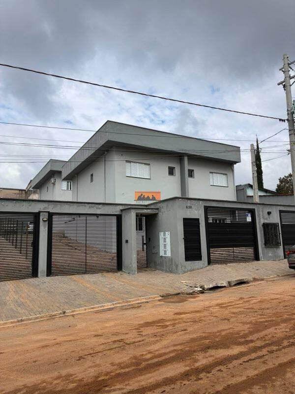 Casa para aluguel no Parque dos Pomares: 
