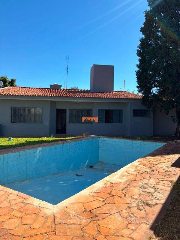 Casa para aluguel no Cidade Universitária: 