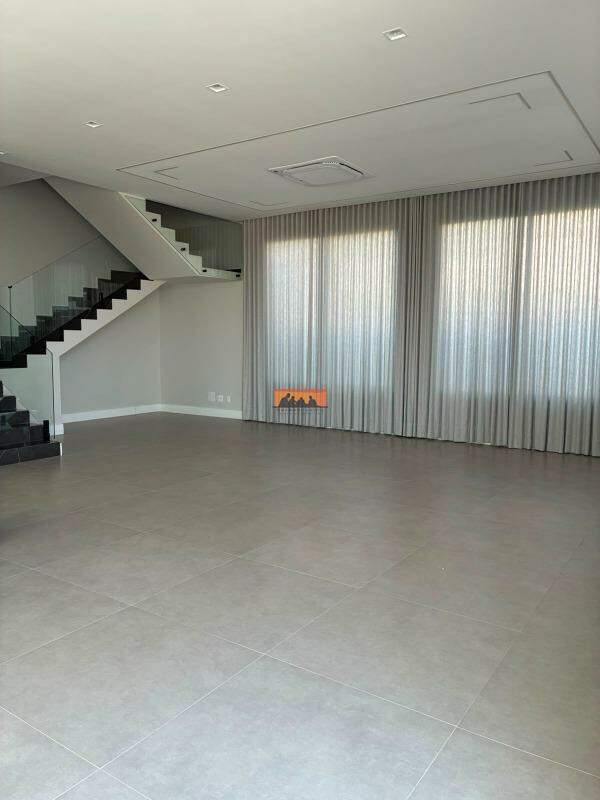 Casa para aluguel no Parque das Quaresmeiras: 