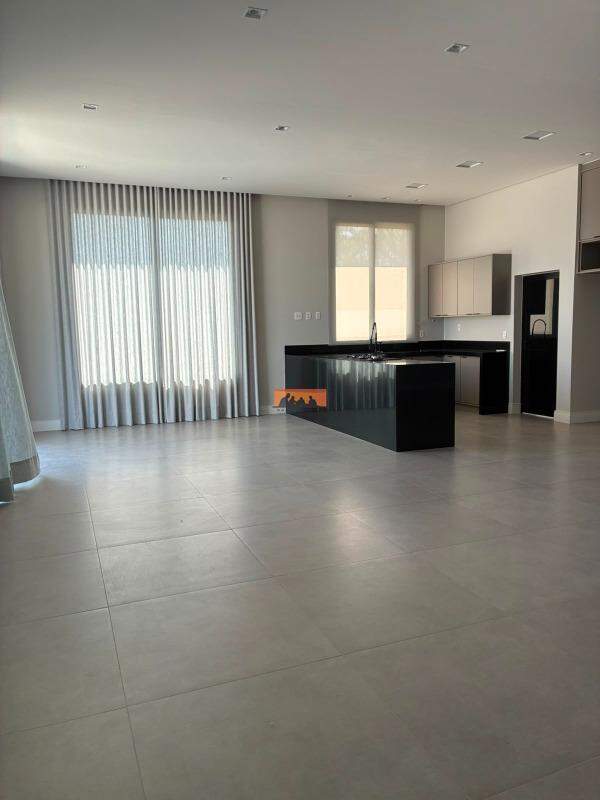 Casa para aluguel no Parque das Quaresmeiras: 