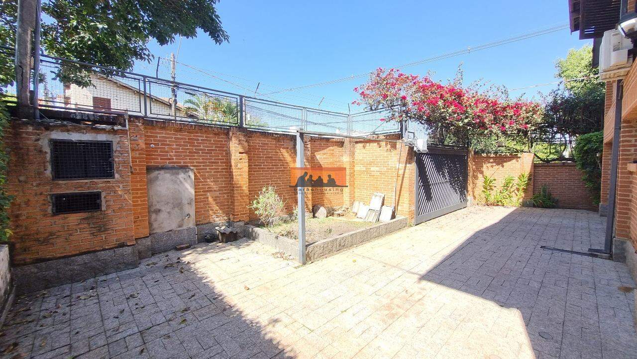 Casa para aluguel no Cidade Universitária: 