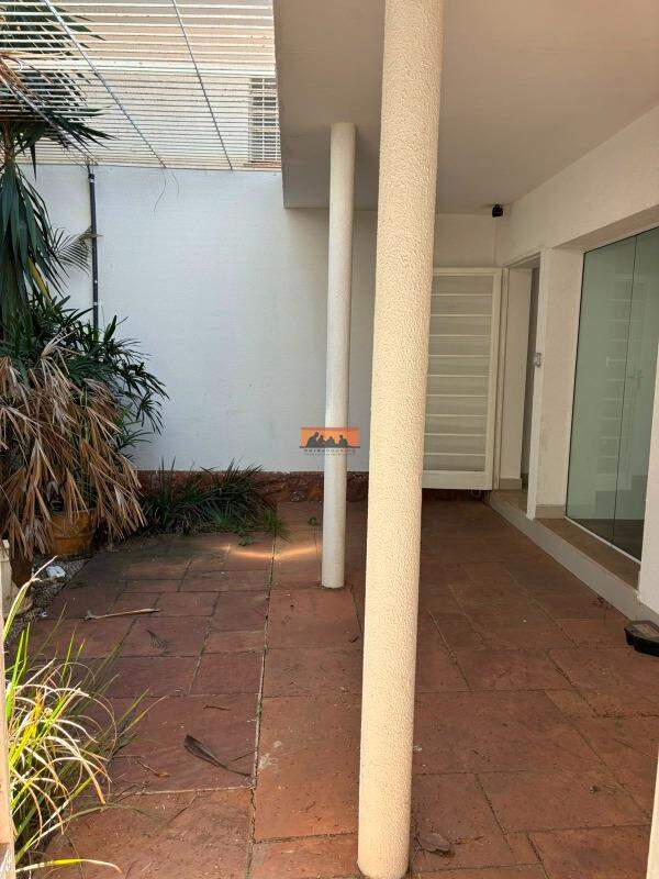 Casa para aluguel no Cambuí: 