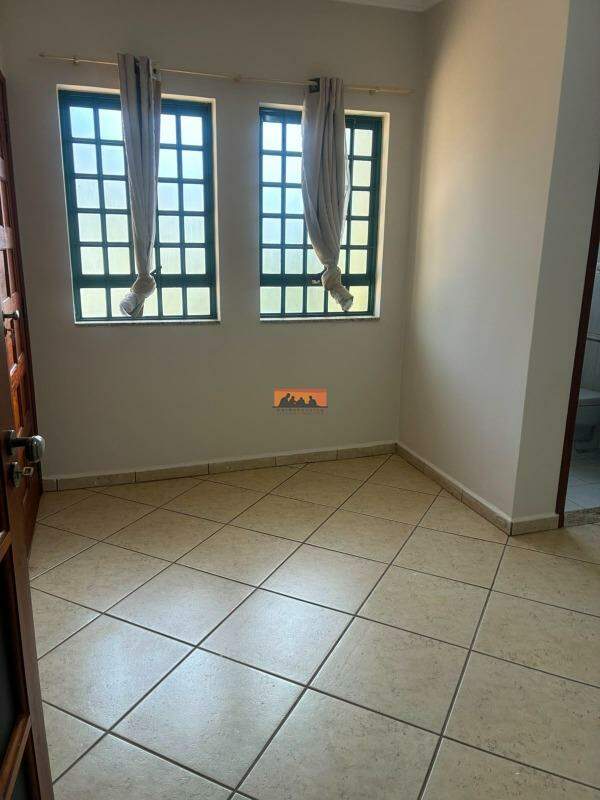 Casa para aluguel no Cidade Universitária: 